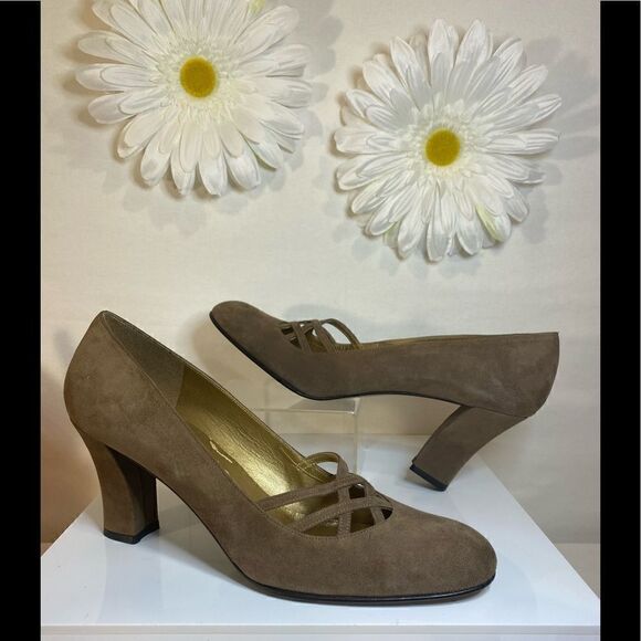 NWOB Stuart Weizmann Suede Pumps - Picture 1 of 5